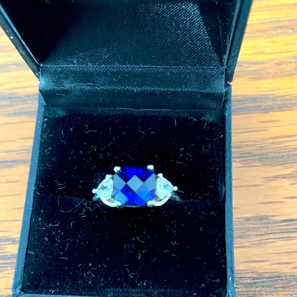 Sapphire ring